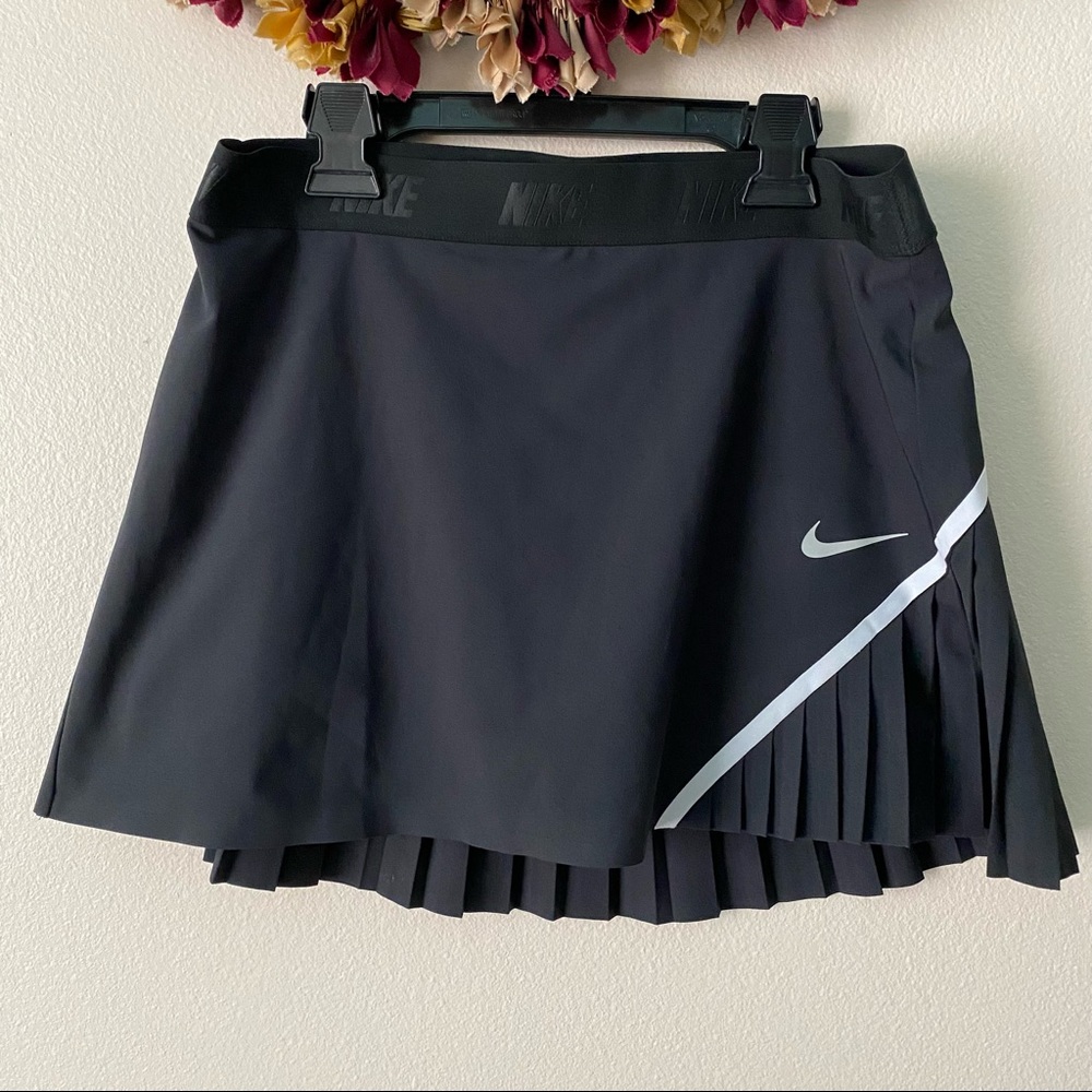 New Nike Black Pleated Sport Skirt